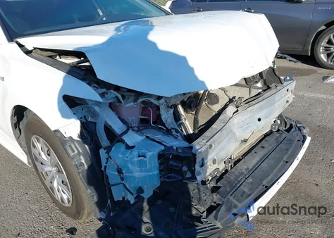 2020 Toyota Camry Le Hybrid z USA, uszkodzony, nr VIN 4T1C31AK0LU519083